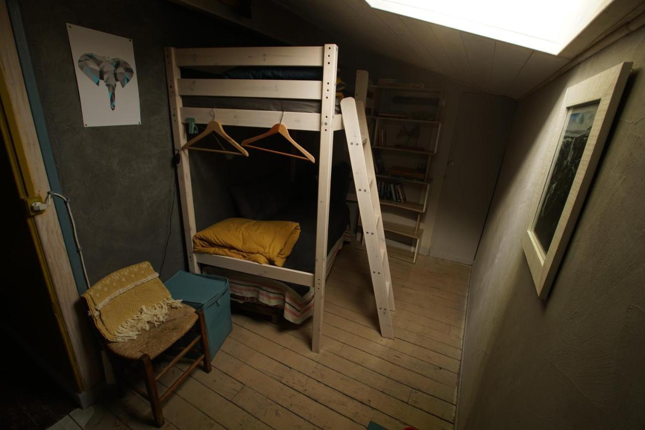 Le Refuge Ceretan, Grand Et Bel Appartement Mansarde En Plein Centre Buitenkant foto
